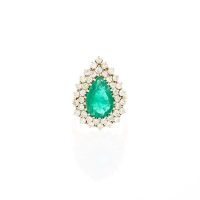 Lot 2081 - White Gold, Emerald and Diamond Ring