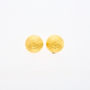 Lot 2081 - Ilias Lalaounis Pair of Hammered Gold Dome Earclips