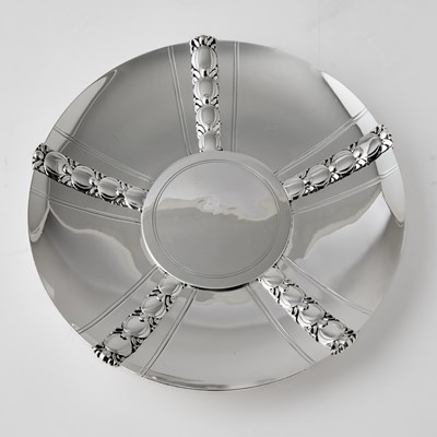 Lot 85 - Tiffany & Co. Sterling Silver "Exposition" Pattern Fruit Bowl and Stand