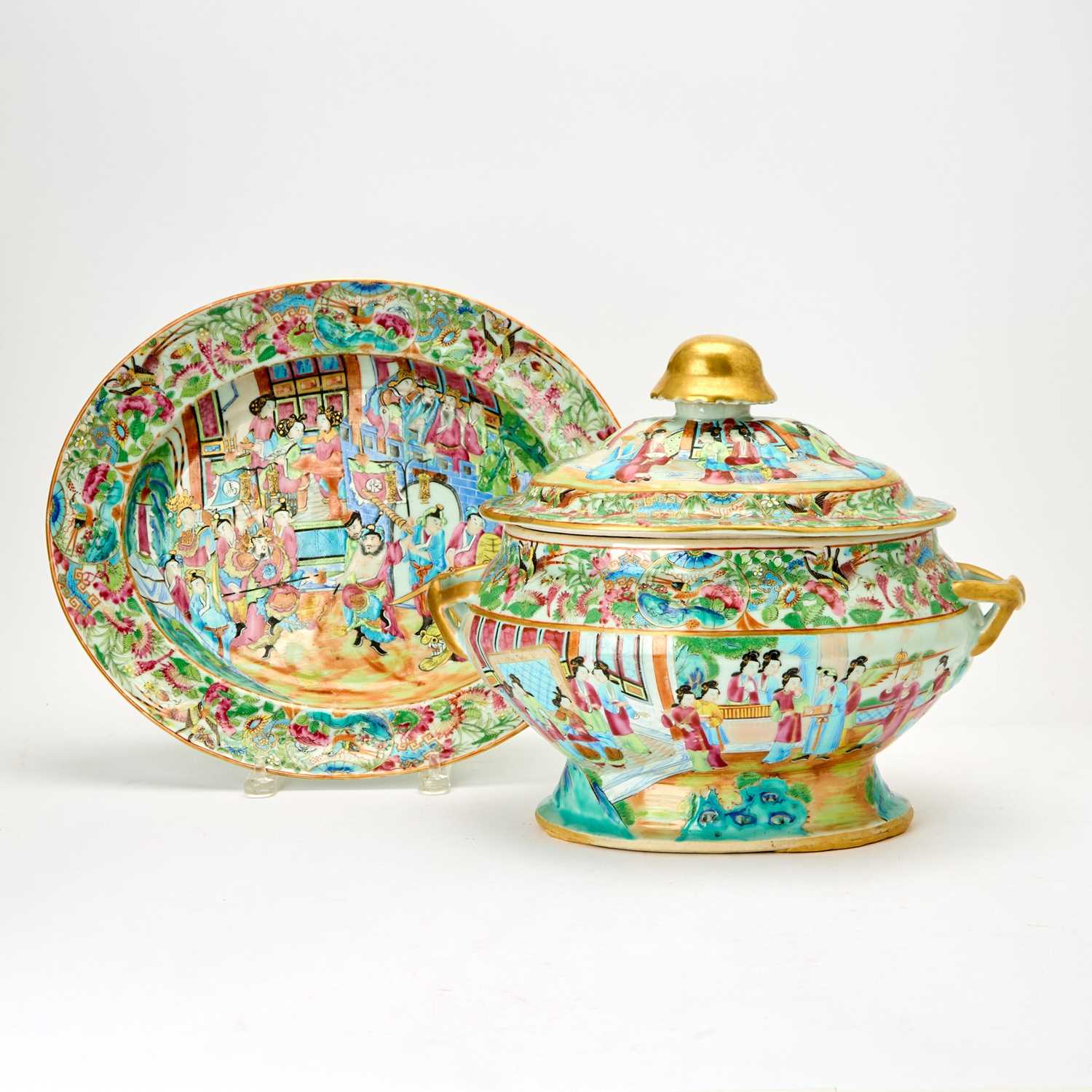 Lot 45 - Chinese Export Porcelain Tureen with Cover and Stand