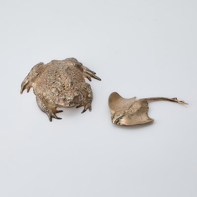 Lot 209 - Tiffany & Co. Sterling Silver Figure of a Toad and a Sterling Silver Figure of a Stingray
