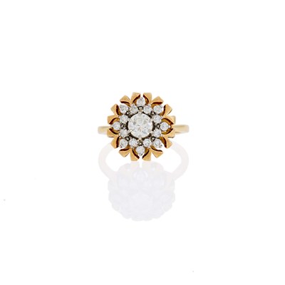 Lot 148 - Two-Color Gold and Diamond Ring