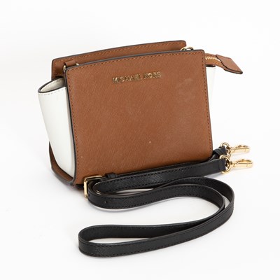 Lot 225 - Michael Kors Small Selma Crossbody