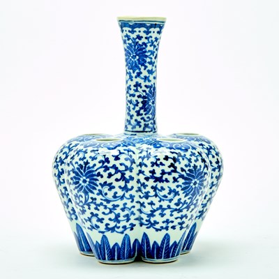 Lot 207 - A Chinese Blue and White Porcelain Tulip Vase