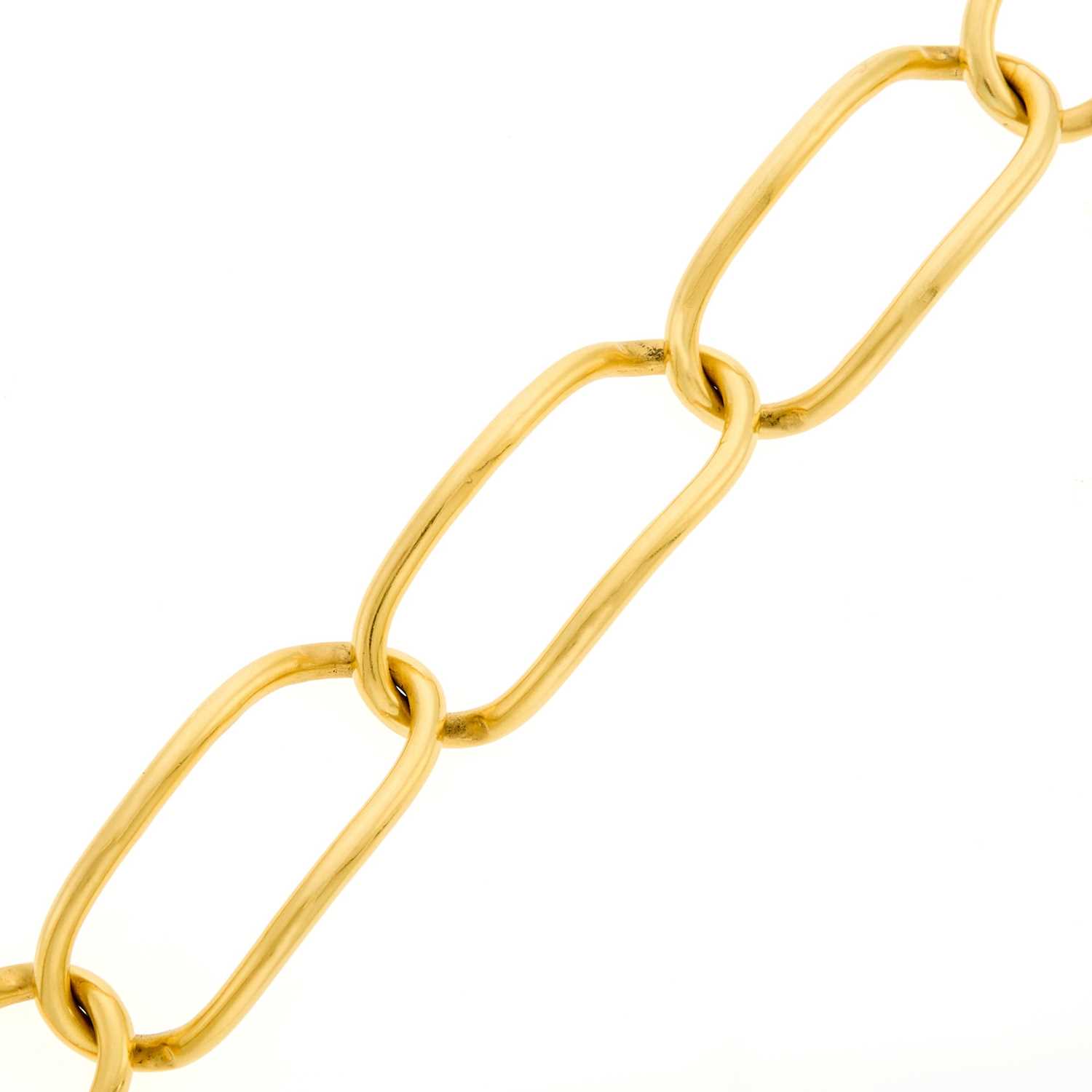 Lot 2008 - Gold Elongated Oval Link Bracelet