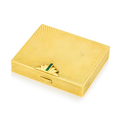 Lot 1092 - Gold and Emerald Case