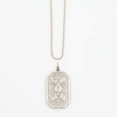 Lot 89 - Diamond Pendant, 5 diamonds and Gold Neck Chain, 14K 3 dwt., damaged