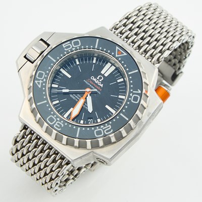 Lot 94 - Mans Metal Bracelet Watch, Omega, Seamaster Professional