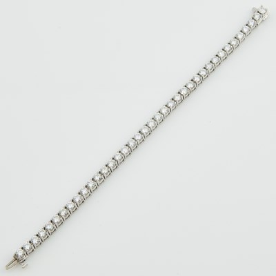 Lot 156 - Diamond Tennis Bracelet, 38 diamonds about 9.50 cts., 14K 14 dwt., stones damaged