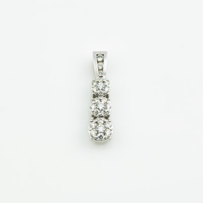 Lot 174 - Diamond Pendant, 24 diamonds about 0.85 ct., 14K 2 dwt.