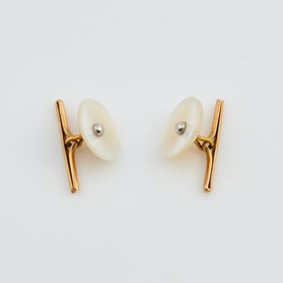 Lot 252 - Two Gold and Stone Cuff Links, 14K 2 dwt. all