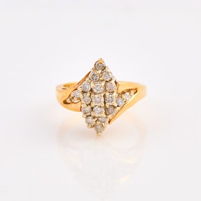 Lot 294 - Diamond Ring, 19 diamonds about 0.75 ct., 14K 3 dwt.