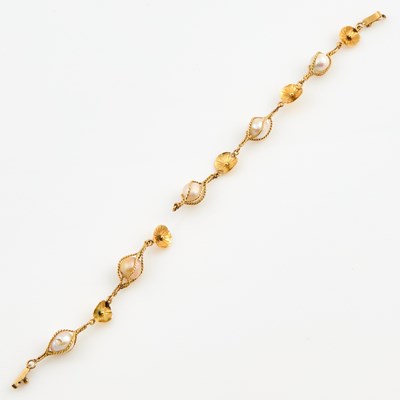 Lot 346 - Gold and Bead Flexible Bracelet, 18K 5 dwt. all, damaged