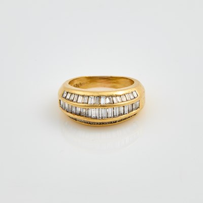 Lot 368 - Diamond Ring, 51 diamonds about 2.25 cts., 18K 7 dwt., damaged