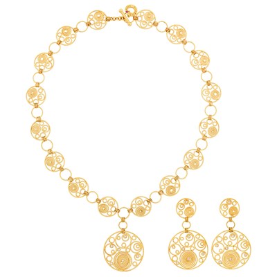 Lot 117 - Roberto Coin Gold and Diamond 'Mauresque' Pendant-Necklace and Pair of Pendant-Earrings