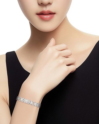 Lot 71 - White Gold and Diamond Bracelet