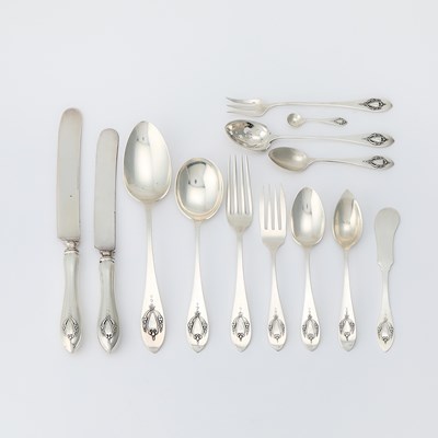 Lot 211 - International Silver Co. Sterling Silver 'Mount Vernon' Pattern Partial Flatware Service