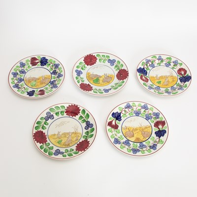 Lot 385 - Set of Five Stick Spatter Rabbit Plates