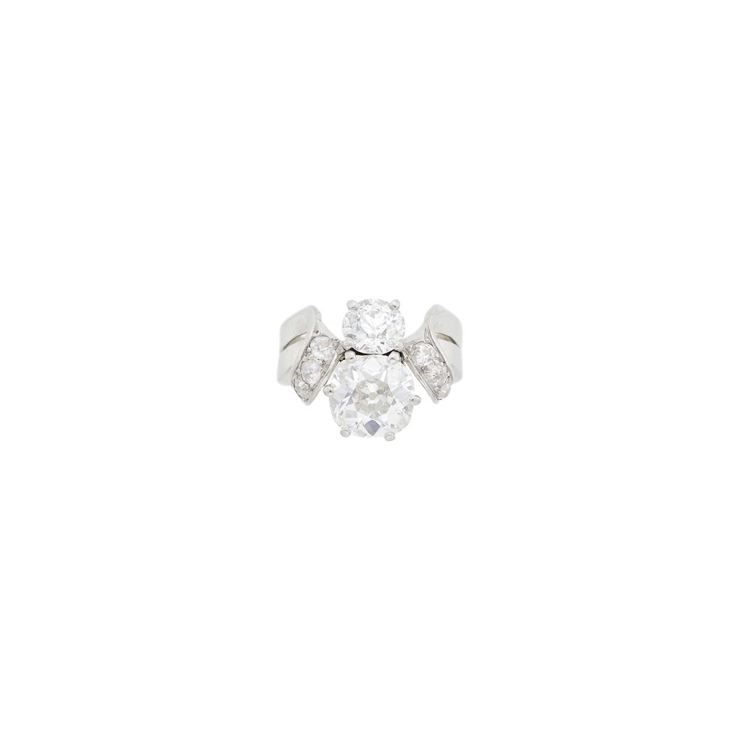 Lot 34 - Van Cleef & Arpels Monture Platinum and Diamond Ring