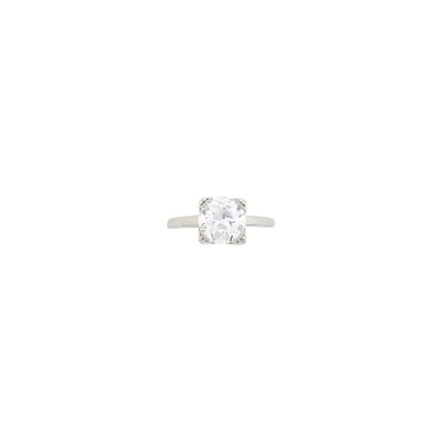 Lot 31 - Platinum and Diamond Ring