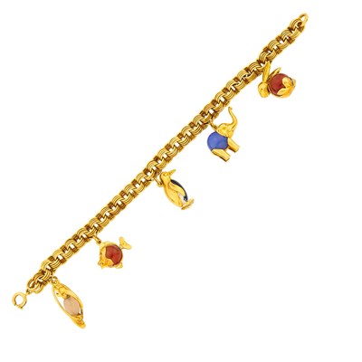 Lot 17 - Gold, Hardstone and Chalcedony Animal Charm Bracelet