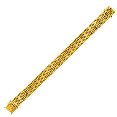 Lot 91 - Gold Chevron Link Mesh Bracelet