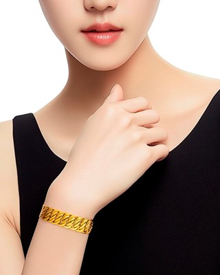 Lot 85 - Gold Link Bracelet