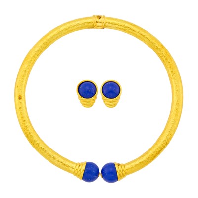 Lot 20 - High Karat Hammered Gold and Lapis Necklace and Pair of Earrings