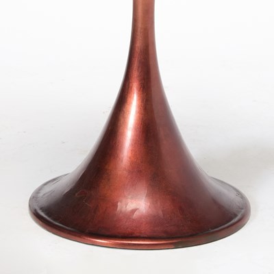 Lot 309 - Hourglass Form Lacquer Round Table