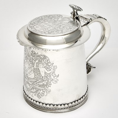 Lot 254 - American Sterling Silver Colonial Style Covered Tankard