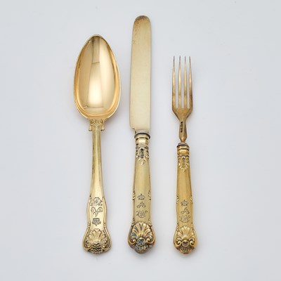 Lot 107 - Victorian Sterling Silver Gilt "Fiddle, Thread and Shell" Pattern Part Dessert Service