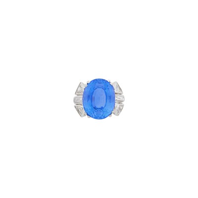 Lot 1041 - White Gold, Sapphire and Diamond Ring