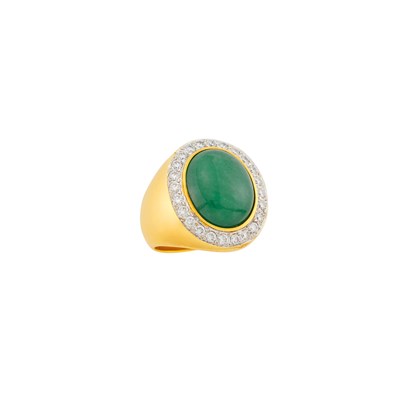 Lot 1310 - Two-Color Gold, Jade and Diamond Ring