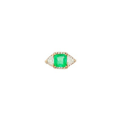 Lot 127 - Rose Gold, Emerald and Diamond Ring