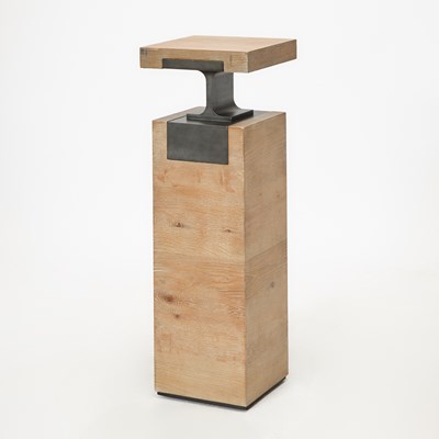 Lot 224 - Anvil Iron and Oak Pedestal