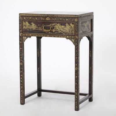 Lot 173 - Chinese Export Gilt Decorated and Black Lacquer Vanity
