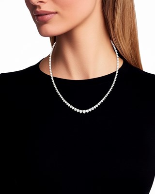 Lot 32 - White Gold and Diamond Necklace