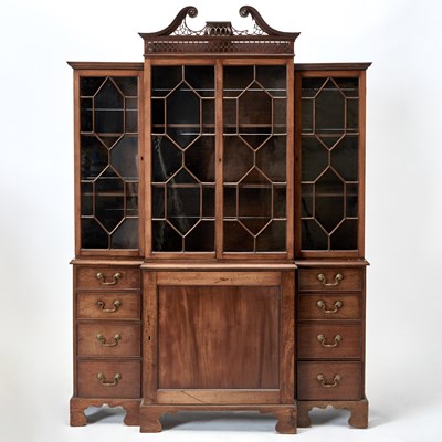 Lot 185 - George III Mahogany Breakfront
