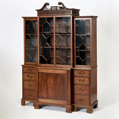Lot 185 - George III Mahogany Breakfront