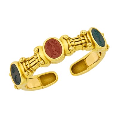 Lot 16 - Barry Kieselstein-Cord Gold and Hardstone Intaglio Bangle Bracelet