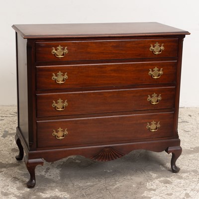 Lot 189 - Georgian Style Four Drawer Chest