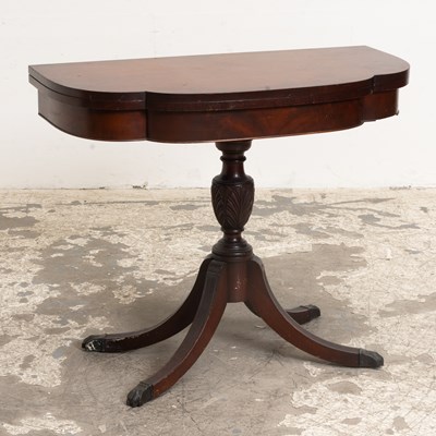 Lot 204 - Federal Style Mahogany Fold-Over Table