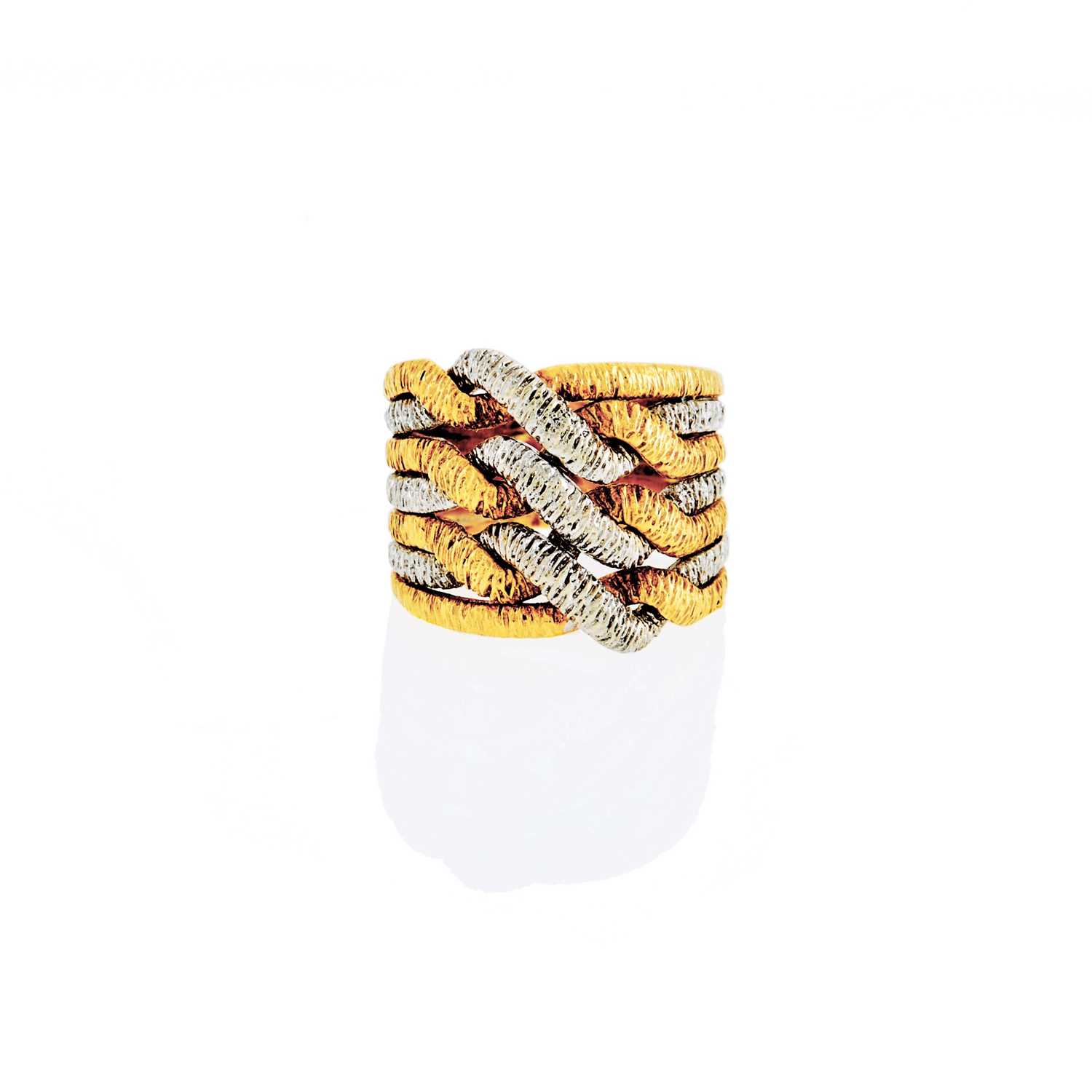 Lot 1054 - Two-Color Gold Band Ring