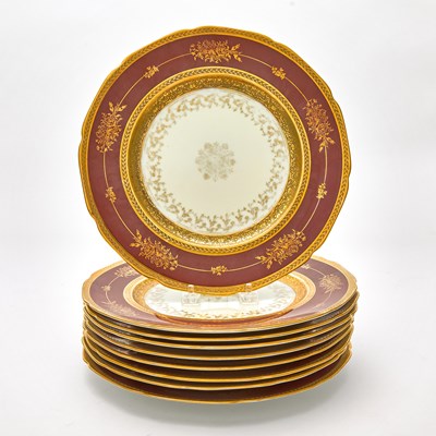 Lot 231 - Set of Nine Limoges Porcelain Dinner Plates