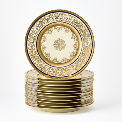 Lot 229 - Twelve Bohemian Porcelain Dinner Plates