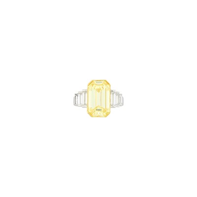 Lot 173 - Platinum, Gold, Fancy Yellow Diamond and Diamond Ring