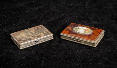 Lot 313 - Continental Silver Faux Tortoise Make Up Compact