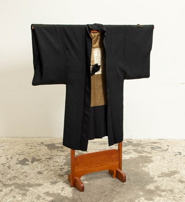 Lot 364 - Japanese Silk Men's Haori
