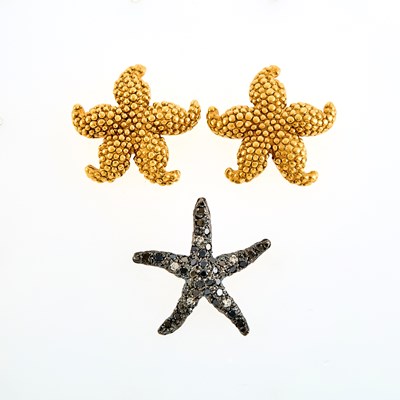 Lot 1077 - Pair of Gold Starfish Earrings and Blackened Gold, Black Diamond and Diamond Starfish Pendant-Brooch