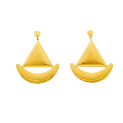 Lot 1085 - Pair of Gold Sail Boat Pendant-Earrings